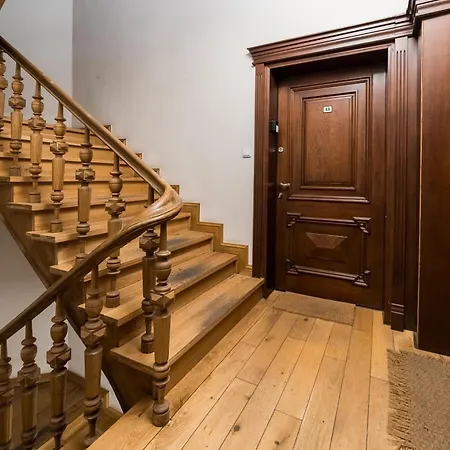 Garbary With Mezzanine By Bookinghost *